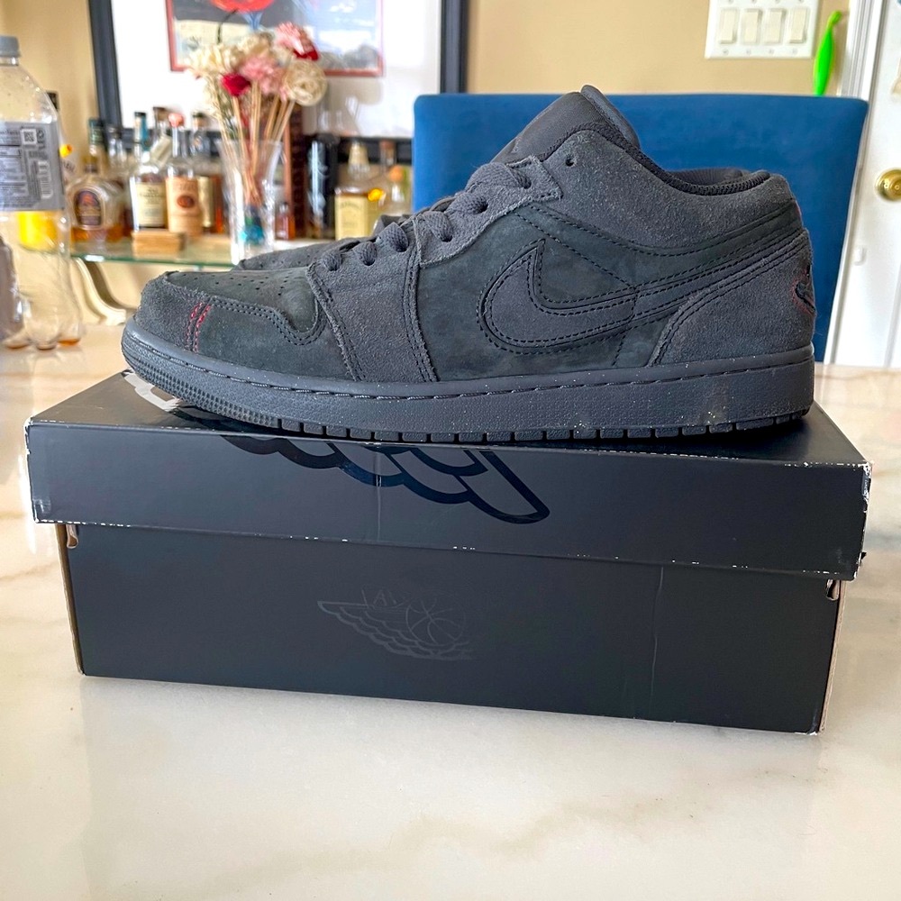 Jordan Black Sneakers Ultimate Style